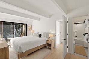 2 bedrooms, iron/ironing board, WiFi (free), bed sheets