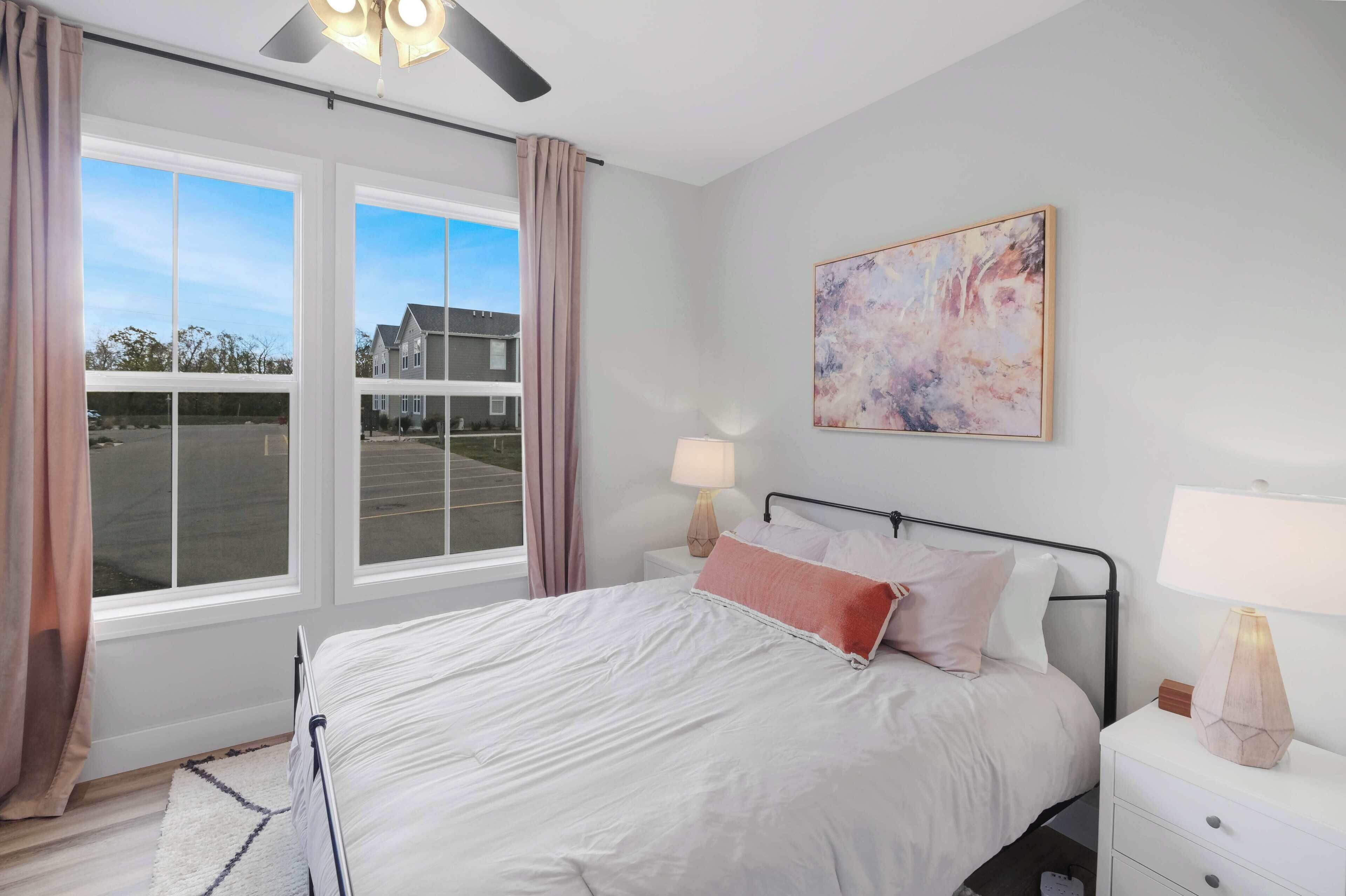 2 chambres, fer et planche à repasser, accès au Wi-Fi (inclus)