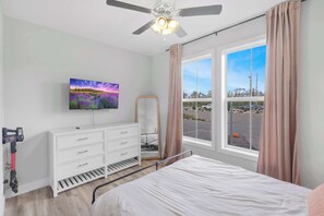 2 dormitorios, tabla de planchar con plancha, wifi gratis y ropa de cama