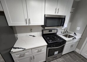 Private kitchen - Cozy furnished home in Washington DC (Washington)