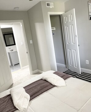 3 bedrooms, WiFi, bed sheets