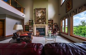 スマートテレビ、暖炉、テレビゲーム、DVD プレーヤー