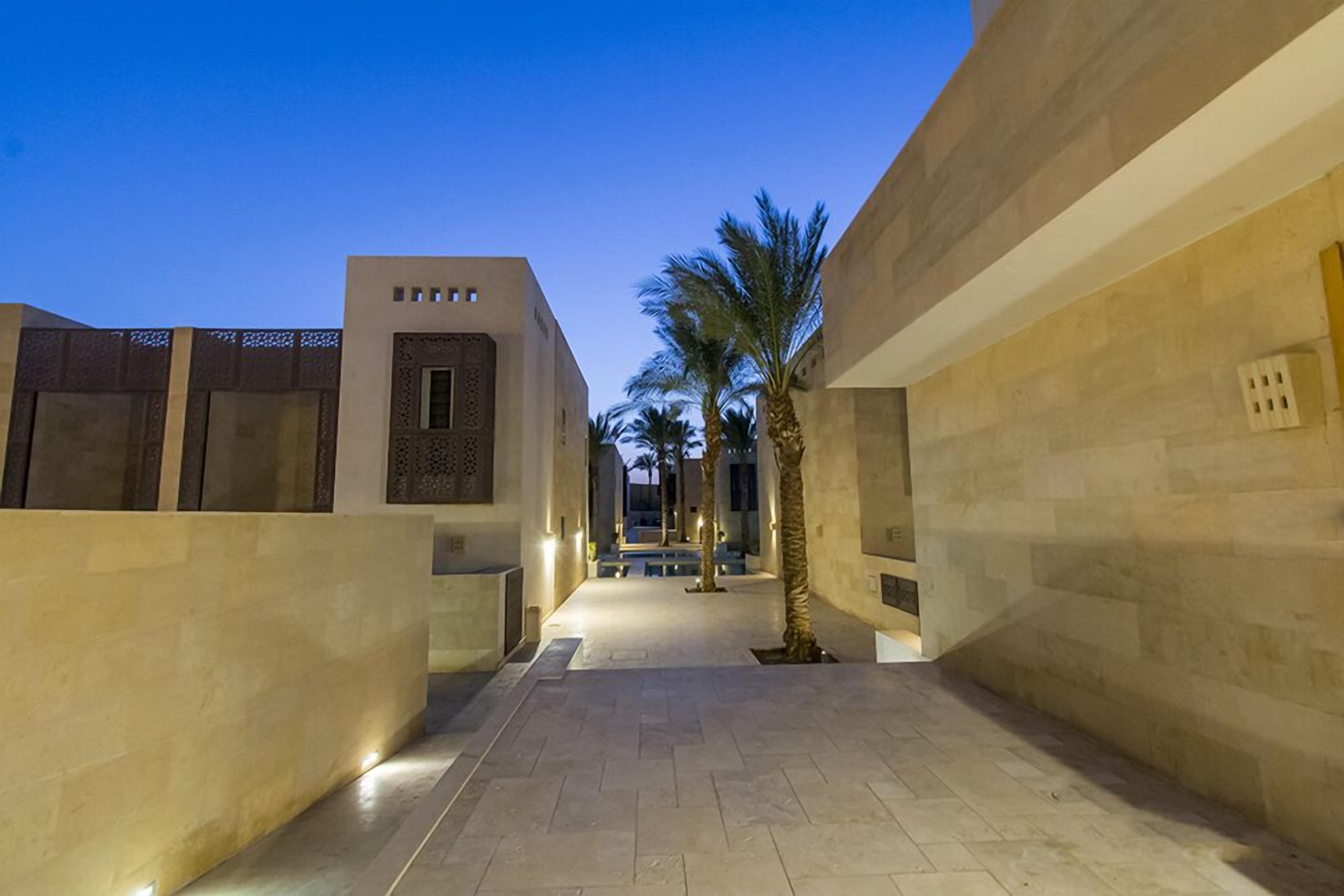 المنشأة من الخارج