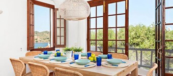 Sunset Tirant, Your seaside retreat