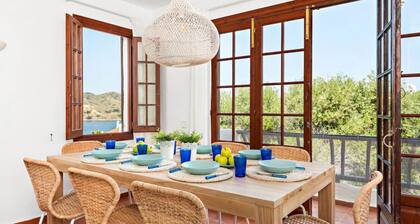 Sunset Tirant, Your seaside retreat