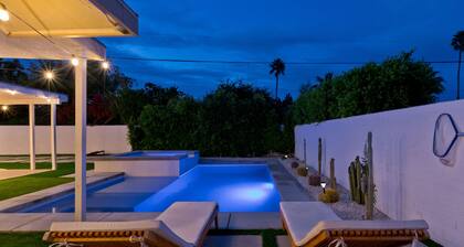 Desert Crown Jewel in Palm Springs w/ Pool and Hot Tub!