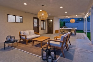 Outdoor dining - Desert Crown Jewel in Palm Springs w/ Pool and Hot Tub! (Palm Springs)