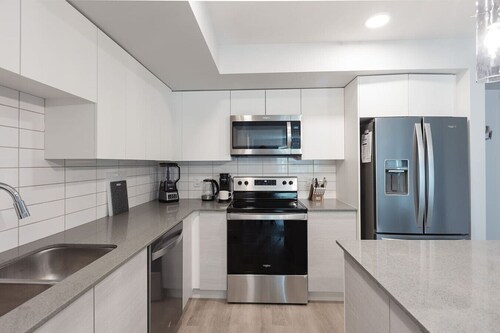 90+ Day Escape at Blue Skies Condo