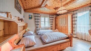 6 Schlafzimmer, Internetzugang