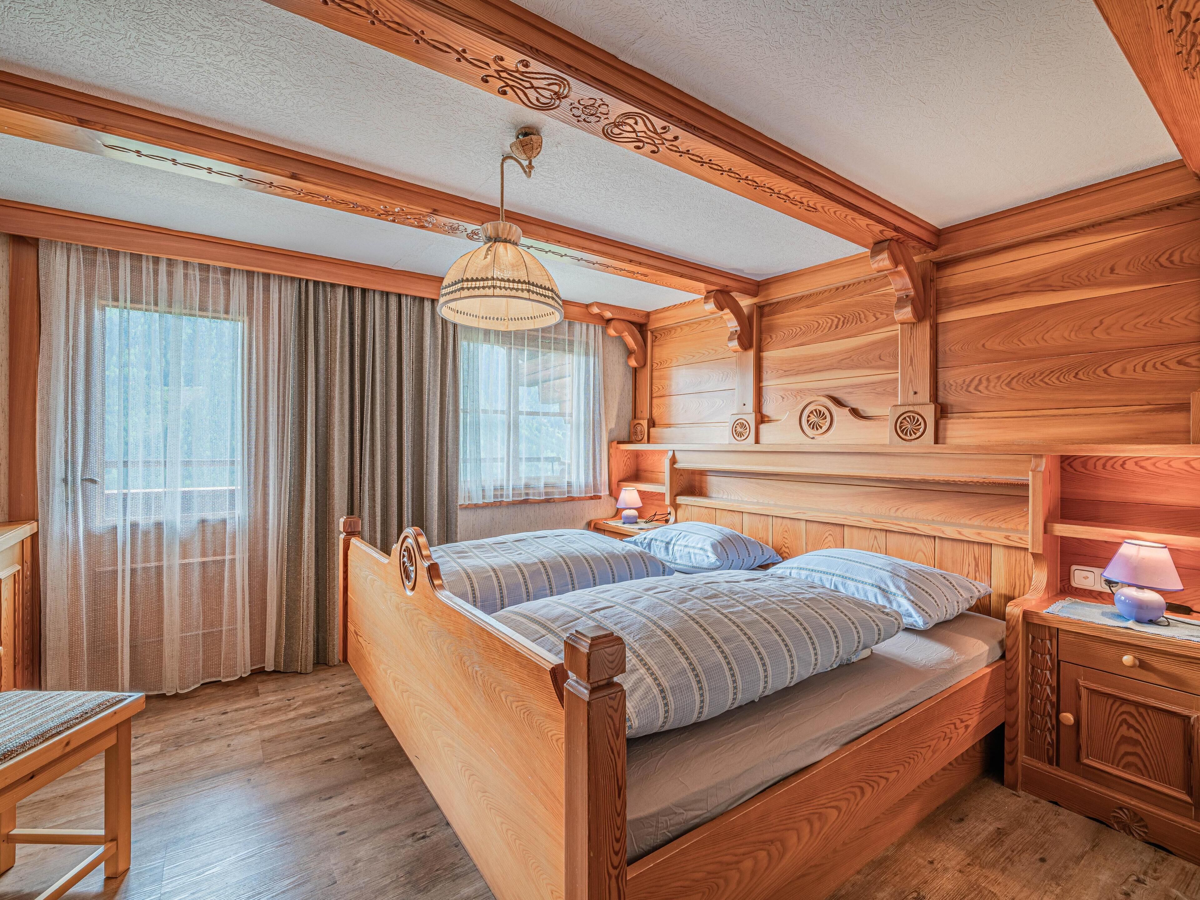 6 bedrooms, internet