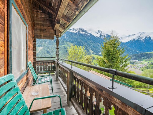Chalet in den Bergen mit schönem Ausblick