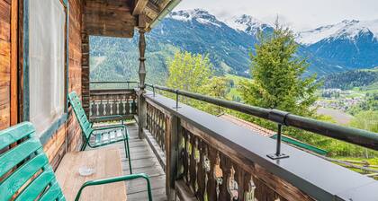 Chalet in den Bergen mit schönem Ausblick