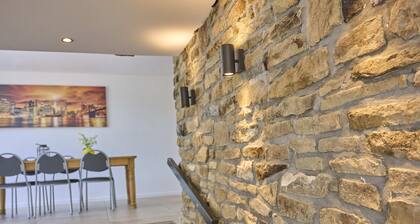 Prächtiges Luxus-Gruppenhaus mit großem Garten