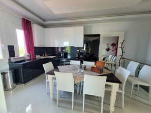 Dining - Luxury Villa (Volos)