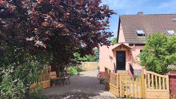 Enceinte de lâhĂ©bergement