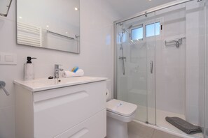 Shower, towels - Sunnybeach - Denia, Costa Blanca (Denia)
