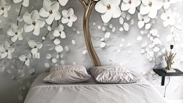 2 bedrooms, bed sheets