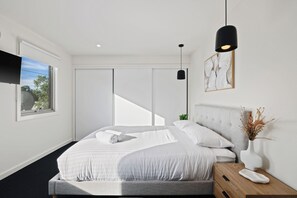 3 Schlafzimmer, Bügeleisen/Bügelbrett, Reisekinderbett, kostenloses WLAN
