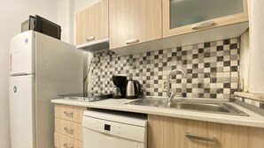 3 bedrooms - Chic and Roomy Flat Near City s Nisantasi Mall (Istanbul)