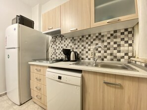 3 bedrooms - Chic and Roomy Flat Near City s Nisantasi Mall (Istanbul)