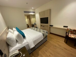 Executive-Zimmer | 1 Schlafzimmer, Zimmersafe, Bügeleisen/Bügelbrett, kostenloses WLAN