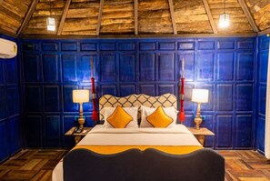 Ropa de cama de alta calidad y escritorio 
