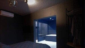 1 bedroom, WiFi (free), bed sheets - La Suite - Loft Spa - Love room in green Provence (Tavernes)