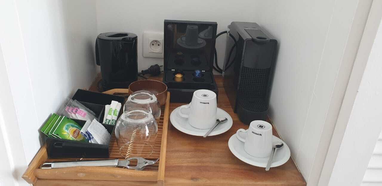 premium suite | premium bedding, select comfort beds, in-room safe, desk