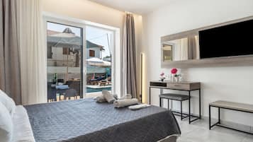 Iron/ironing board, free WiFi, bed sheets