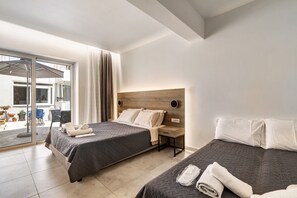 Iron/ironing board, free WiFi, bed sheets