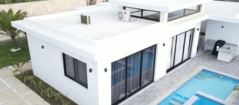 Modern Oceanfront Villa