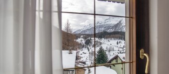 Hôtel Appartement "Residence Larice Bianco N5" avec vue montagne, terrasse partagée et Wi-Fi