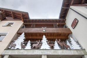 Exterior detail - Hotel Apartment "Residence Larice Bianco N3" with Mountain View, Shared Terrace & Wi-Fi (campodolcino)