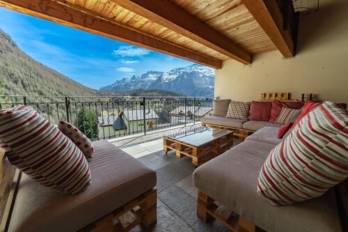 Hotel Apartment "Residence Larice Bianco N2" with Shared Terrace & Wi-Fi