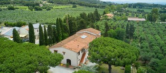 Farmhouse 'Antichi Palmenti - Erica' with Shared Garden and Air Conditioning