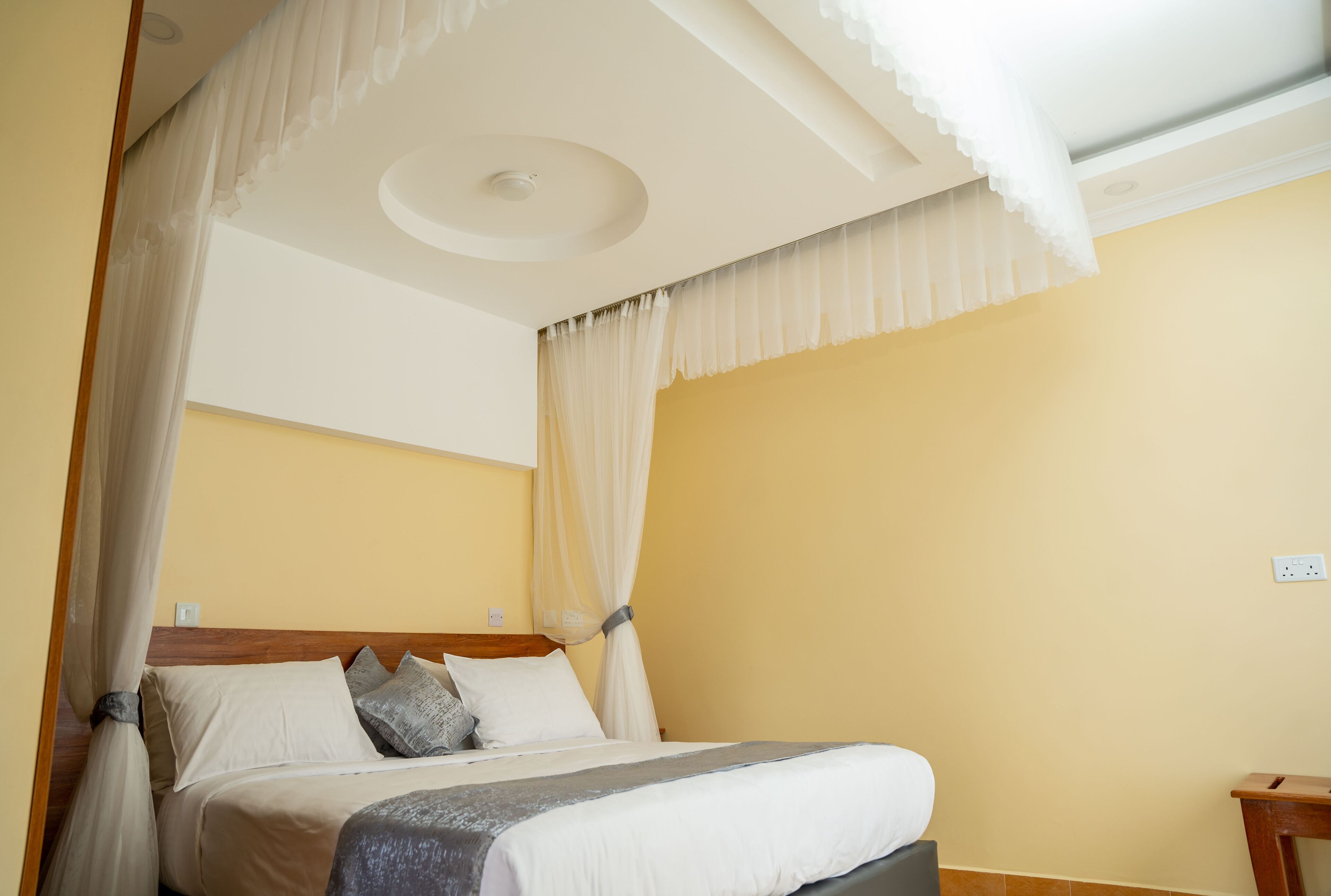 Individually furnished, desk, laptop workspace, blackout drapes