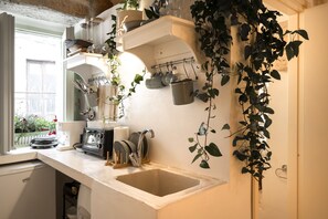 Interior - Apartment 'Suite Carlomaria In Ceglie' with Air Conditioning (Ceglie Messapica)