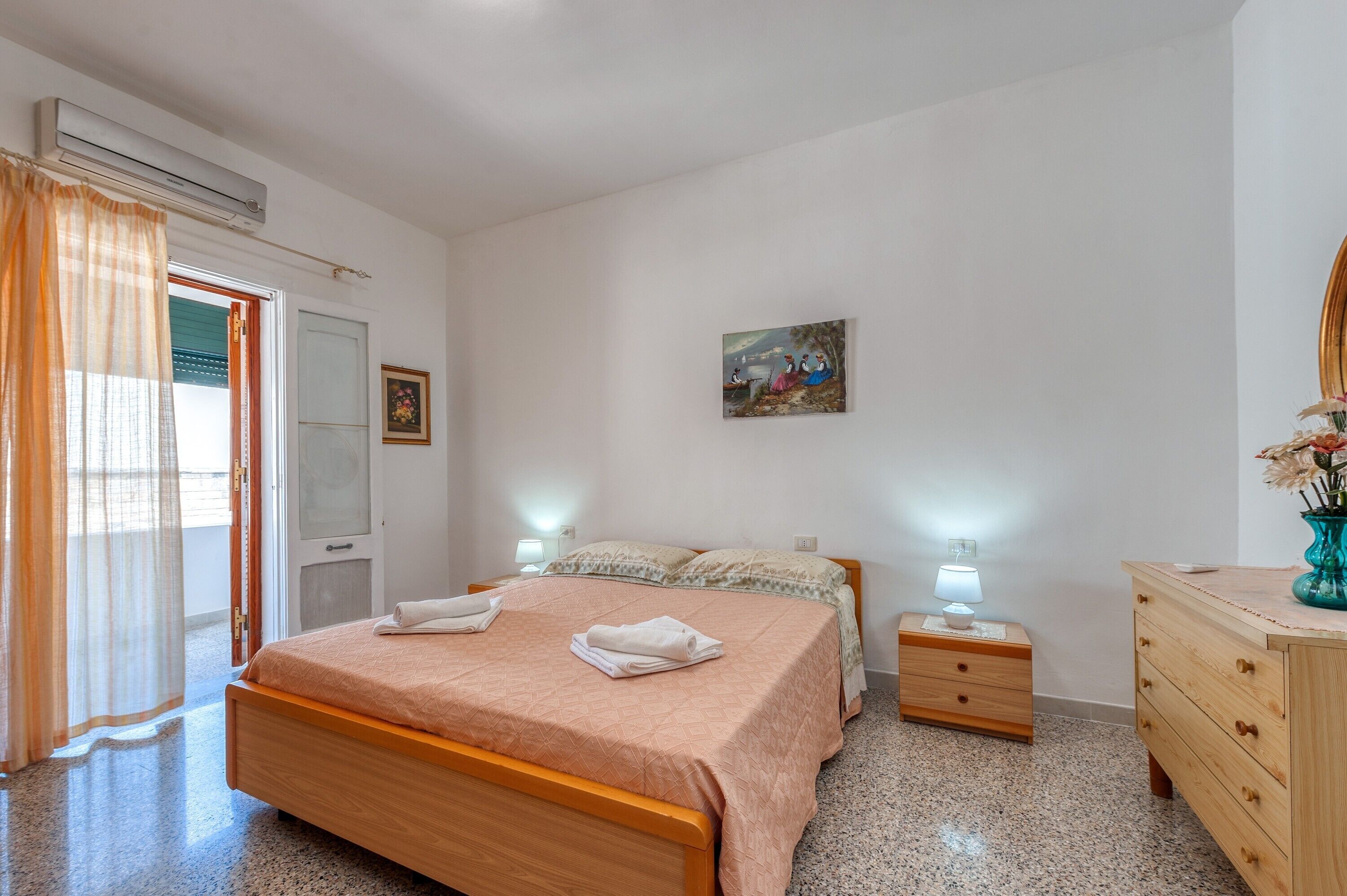 2 habitaciones, wifi gratis y ropa de cama 