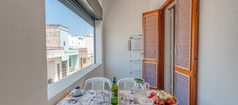 Appartement 'Casa Di Emanuela' avec balcon, Wi-Fi et climatisation