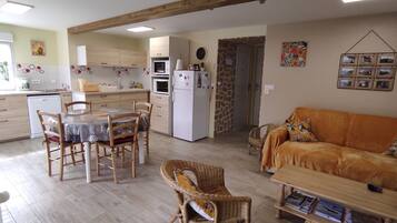 Televisio, DVD-soitin, stereot