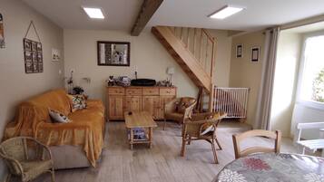 TV, DVD player, stereo