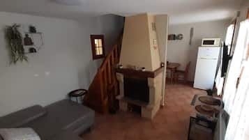 Fernseher, Kamin, DVD-Player, Tischtennisplatte