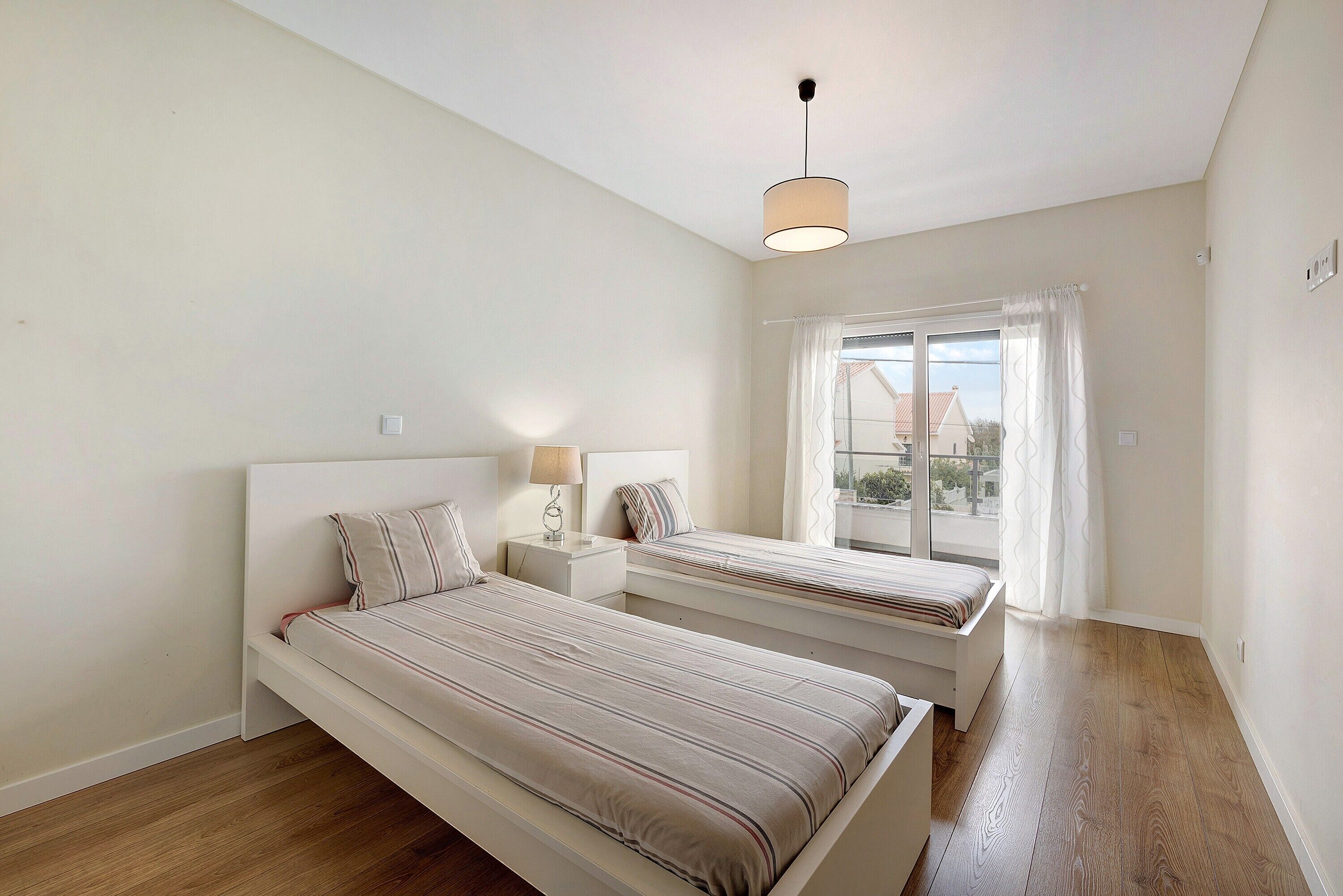 3 sovrum, strykjärn/strykbräda, gratis wi-fi och sängkläder