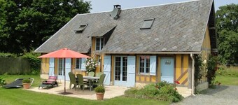Cottage 'Le Pressoir' with Private Garden