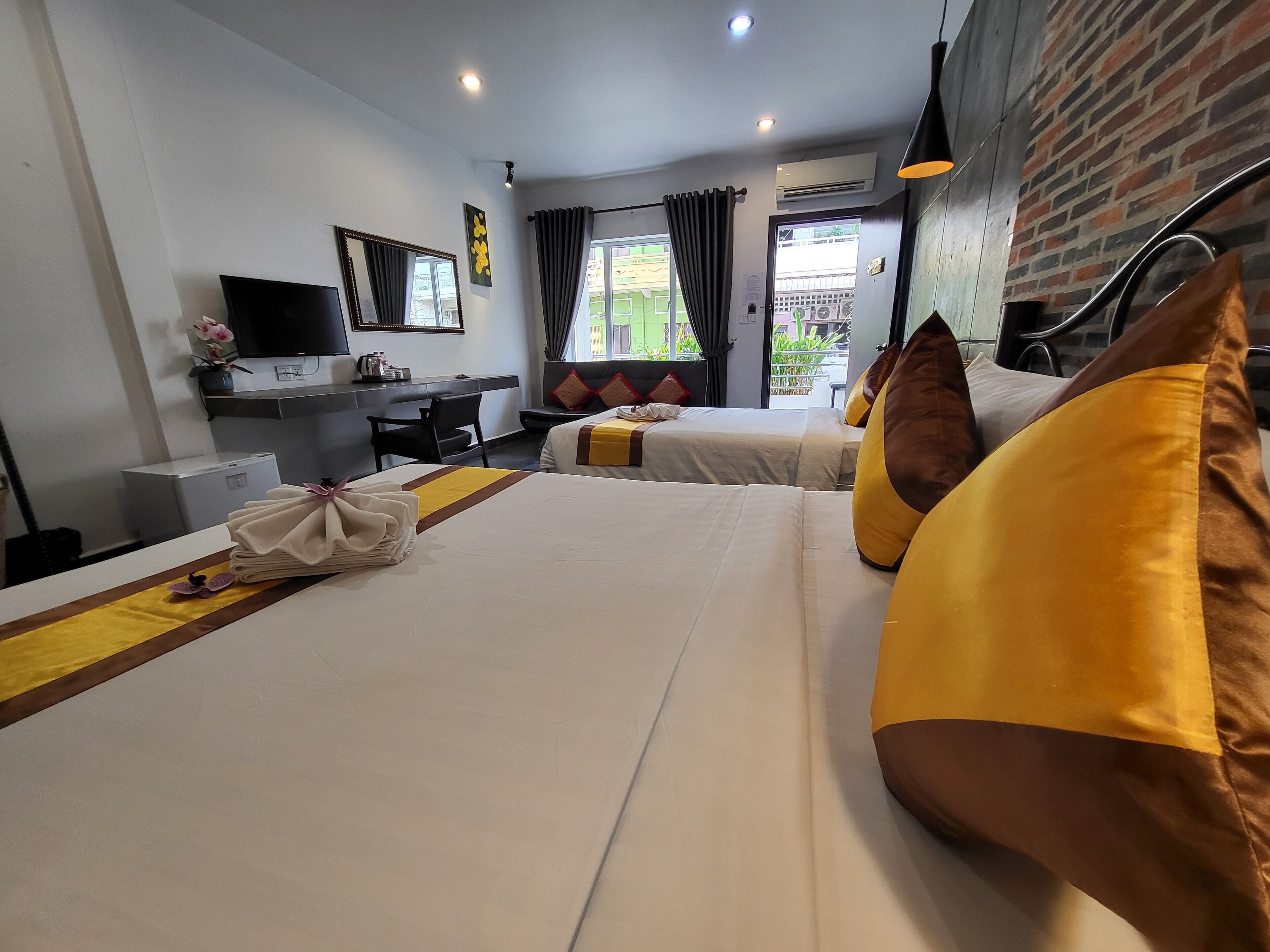 Photo - Sun Chakra Boutique Hotel - 50m to Museum & Royal Palace & Walking street