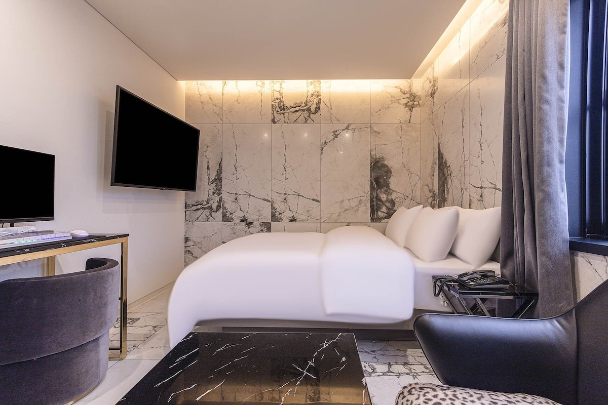 Decoración personalizada, escritorio y sistema de insonorización