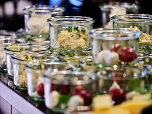 Colazione a buffet inclusa, servita tutte le mattine 
