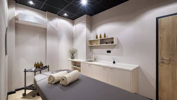 Baño de vapor y 2 salas de tratamiento
