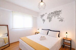 1 camera, una cassaforte in camera, ferro/asse da stiro