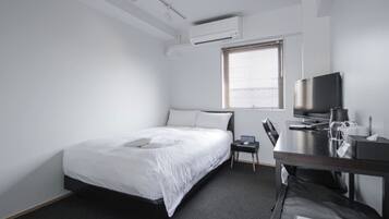 1 bedroom, desk, free WiFi, bed sheets